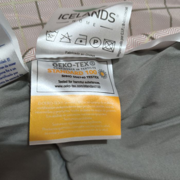 Edredão Icelands cor-de-rosa de inverno (250/270) como novo.