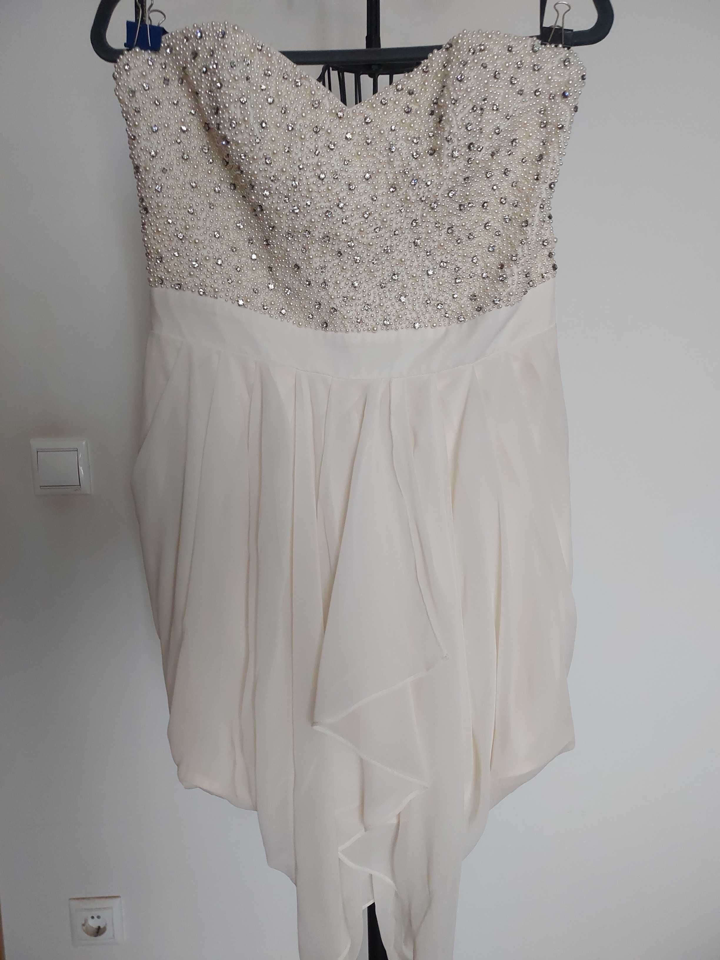 Fabuloso vestido cai cai curto.