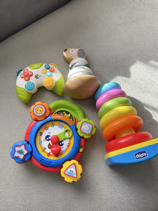 Дитячі розвиваючі іграшки