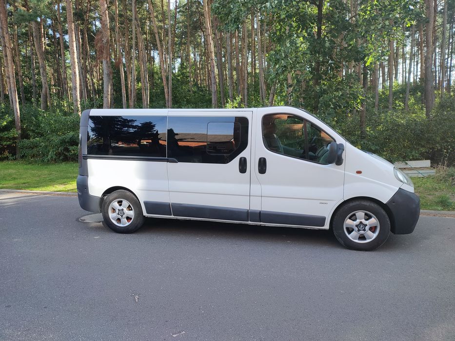 Opel Vivaro 2.5dti Long 9 miejsc