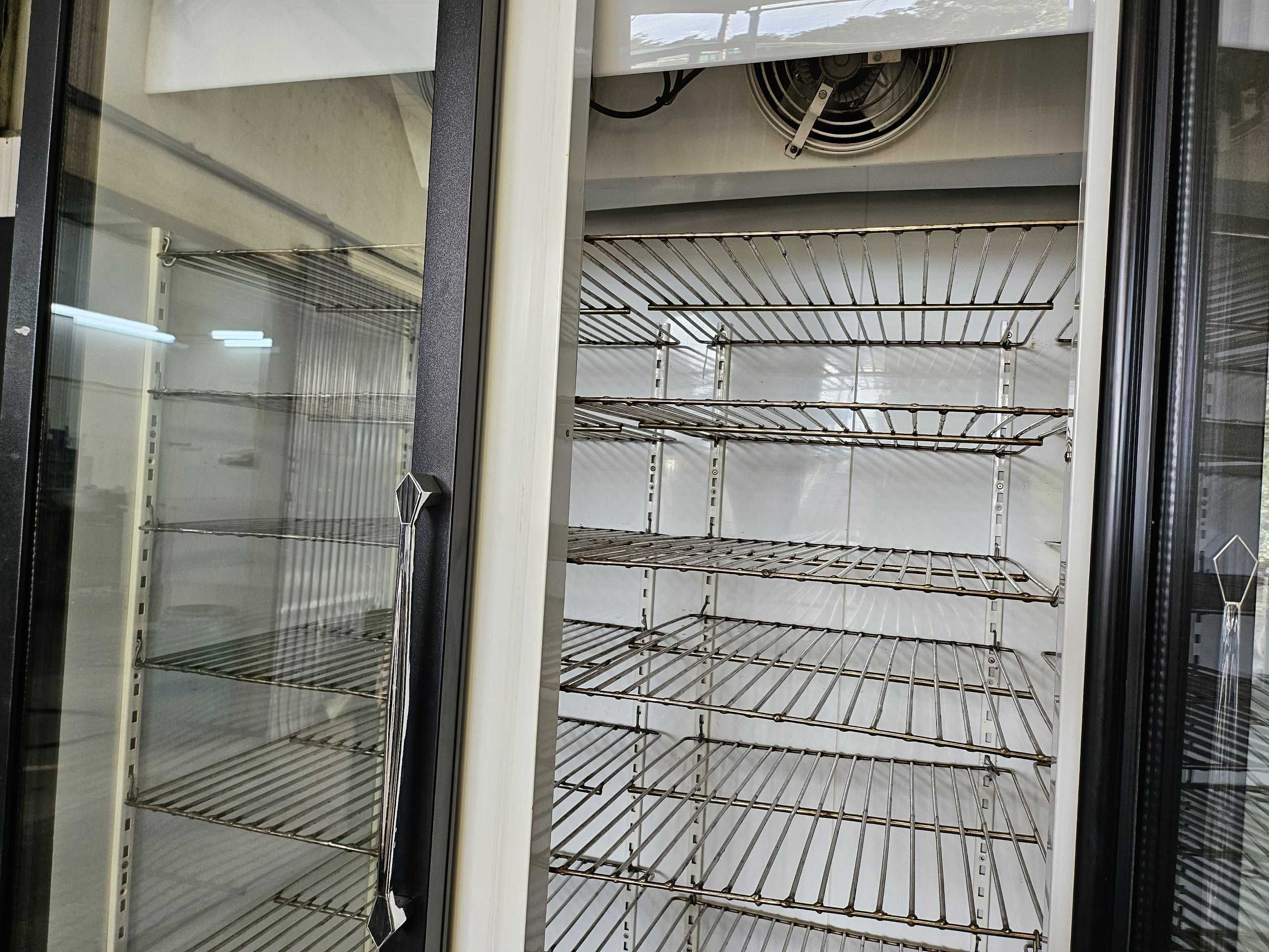 Armário de refrigeração com 3 portas em vidro