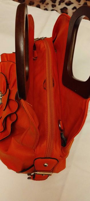Сумка натуральная кожа оранжевая, новая