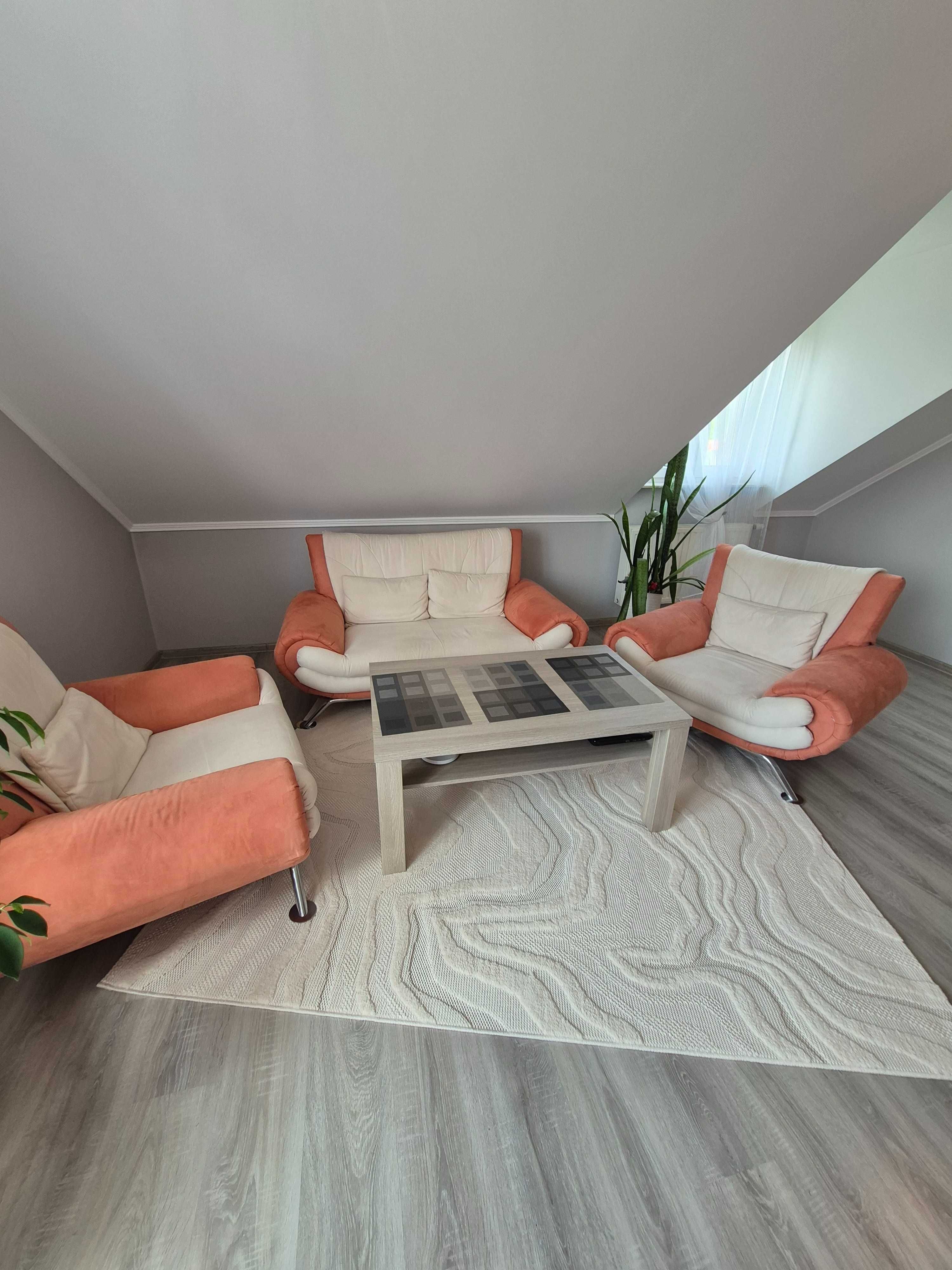 Sprzedam zestaw wypoczynkowy sofa i dwa fotele plus ława