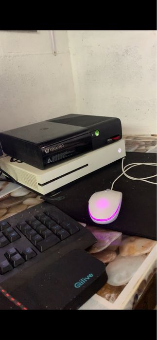 Vendo pack completo: Xbox One S + Xbox 360 Slim desbloqueada + 9 jogos