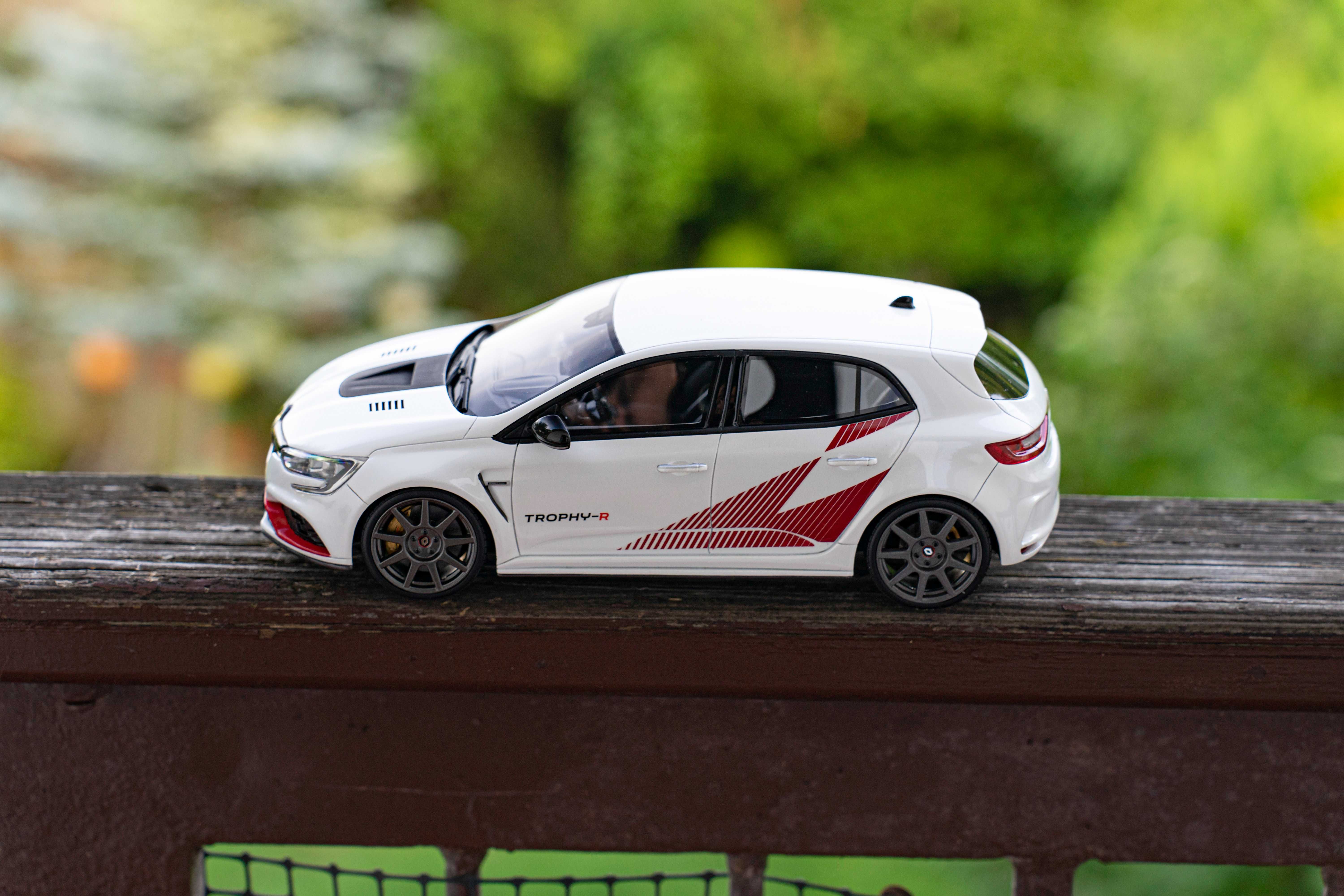 RENAULT MEGANE RS TROPHY-R Nurburgring Record Edition OTTO OT877