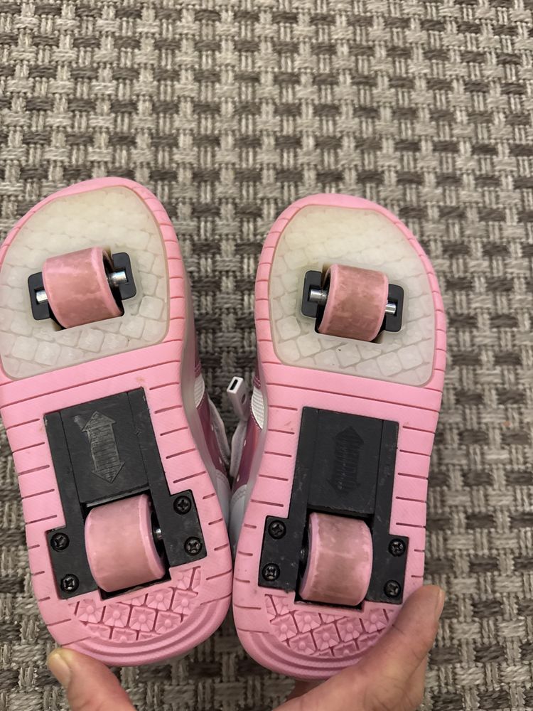 Sapatos com roda