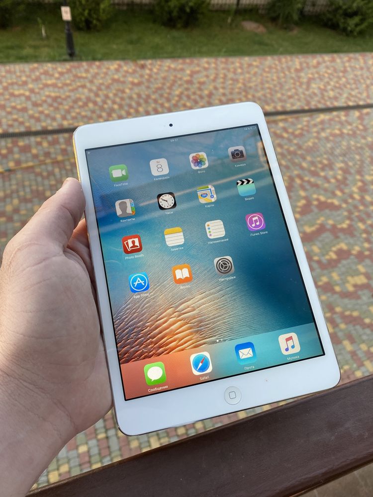 Продам планшет Айпад мини 16Гб Apple iPad mini 16Gb все работает