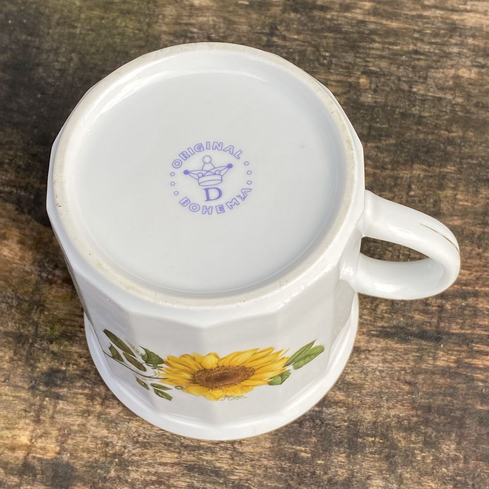 Piękny porcelanowy kubek