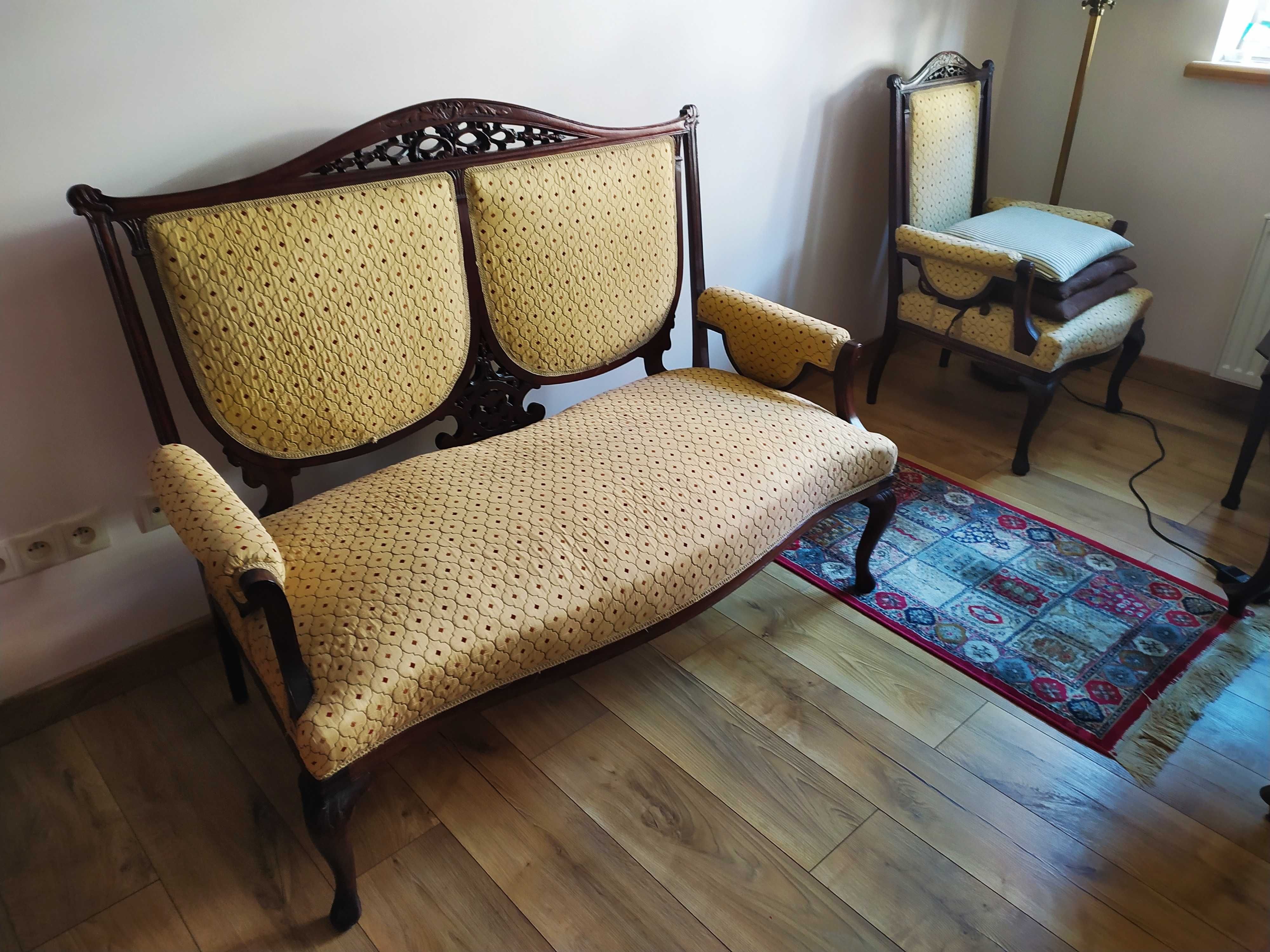 Mahoń-nie fornir  Sofa +2 Fotele ok.150 letnie