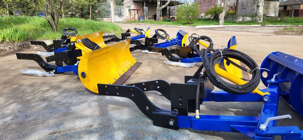 Відвал снігоприбиральний (отвал для снега) на МТЗ, ЮМЗ, Т-40 оборотный