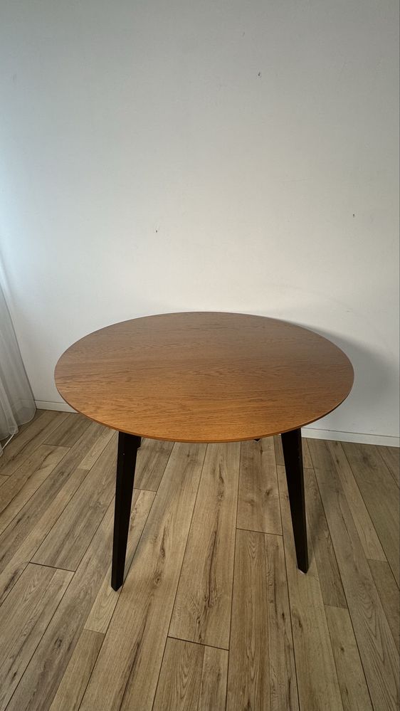Stół okrągly 100 cm z krzeslami