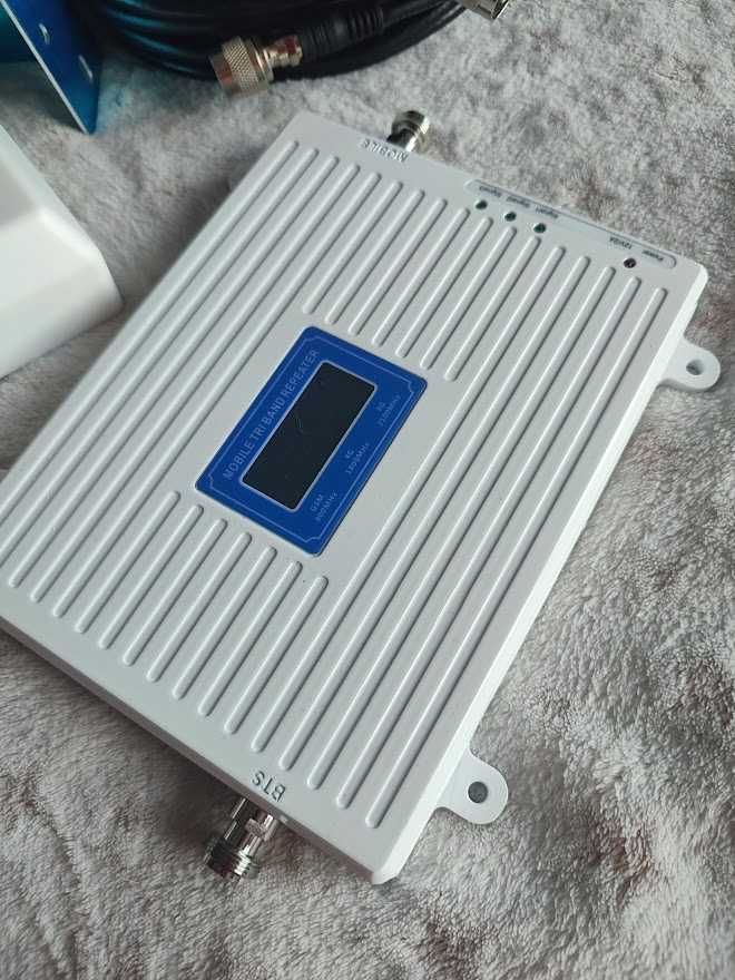 Trójzakresowy Wzmacniacz Sygnału Gsm Lte G 3G 4G