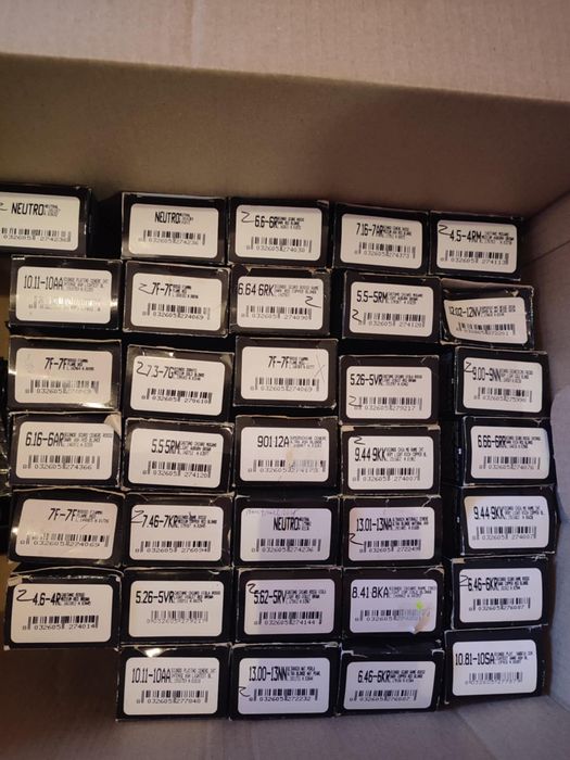 Sprzedam farby Artego – napoczęte, w każdej jest połowa lub więcej