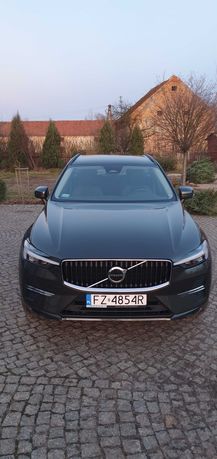 VOLVO XC 60 B4 Mild Hybrid Benzyna 197+14 KM automatyczna  k.SALON