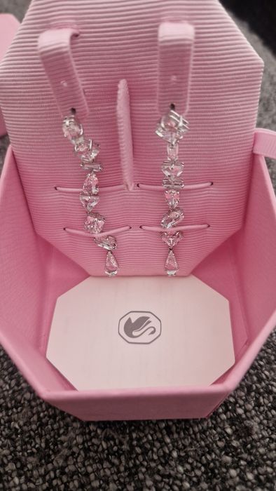 Brincos Swarovski nunca usados