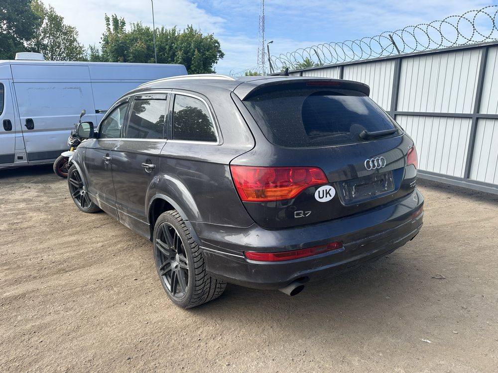 Audi Q7 silnik 3.0 TDI BUG 2007r,Anglik z kluczykami