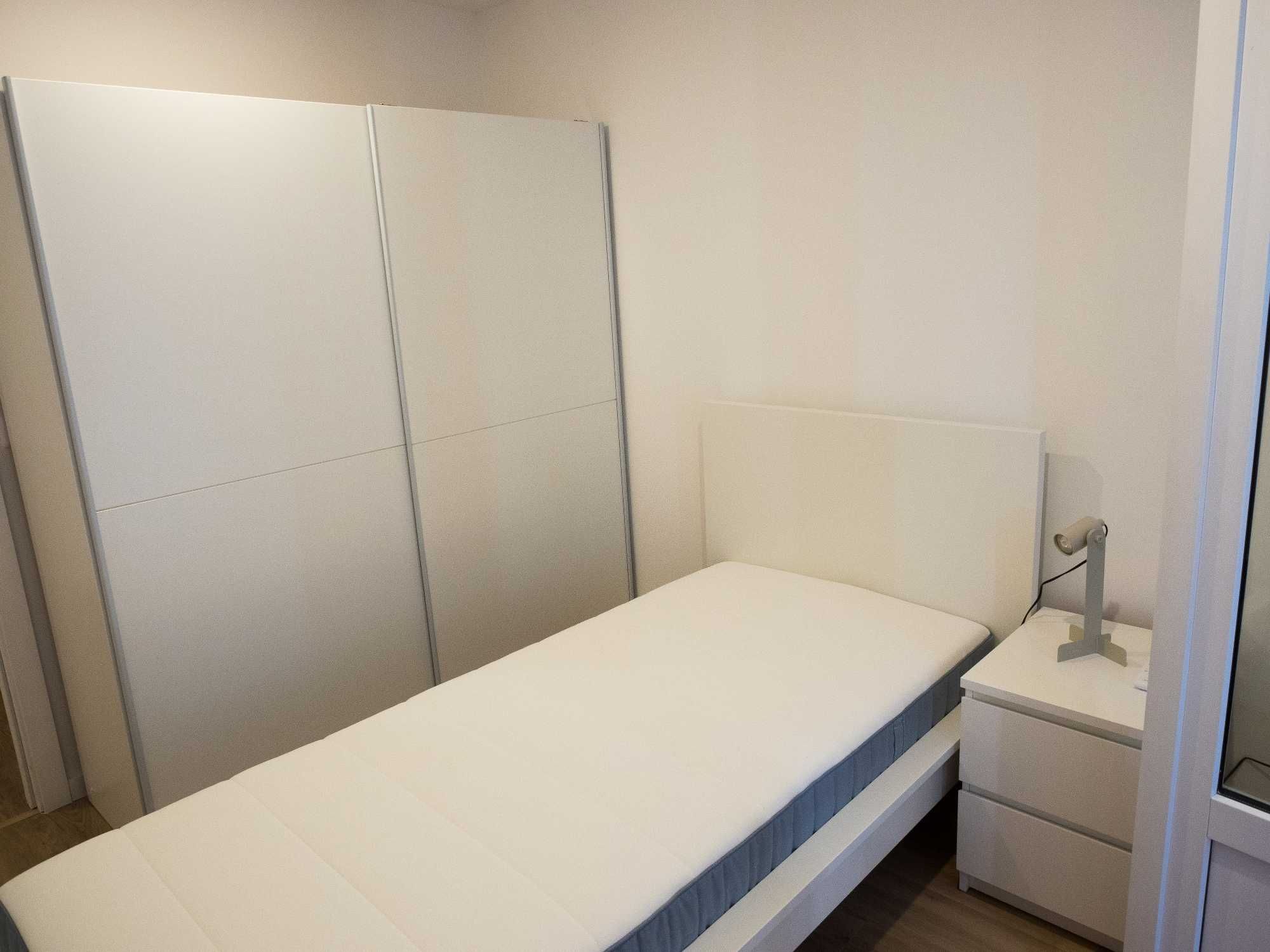 Quarto para estudante feminina – 11 m² com A/C! – Moscavide