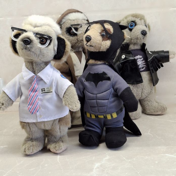 Колекційні іграшки сурікати