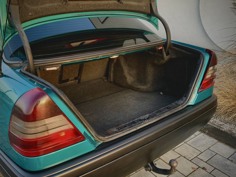 Mercedes-Benz C-class w202 2.3 газ/бензин МКПП