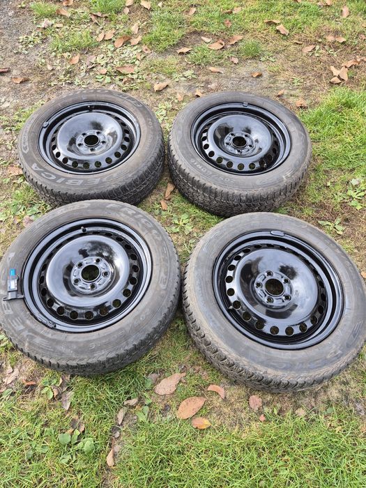 Felgi stalowe opony zimowe 205/60/16 volvo ford