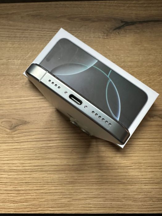 iPhone 16 Pro Max 256gb White Titanium