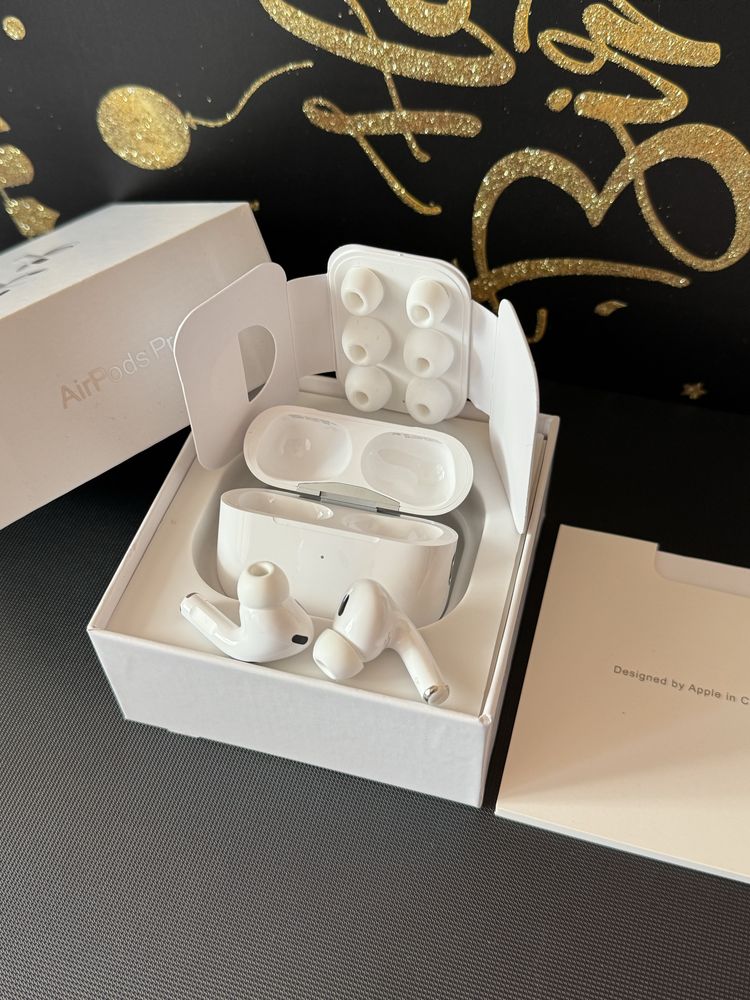 Бездротові навушники Apple AirPods Pro 2