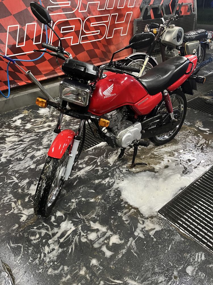 Honda Titan CG125 1998 року