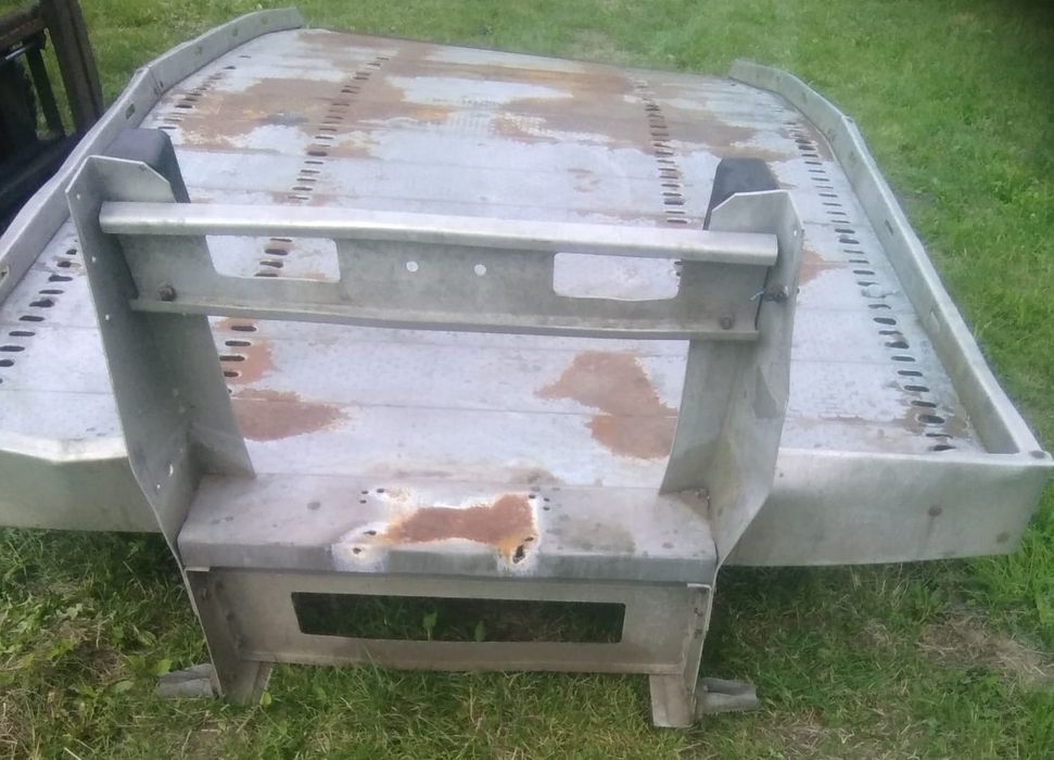 Najazd auto laweta paka