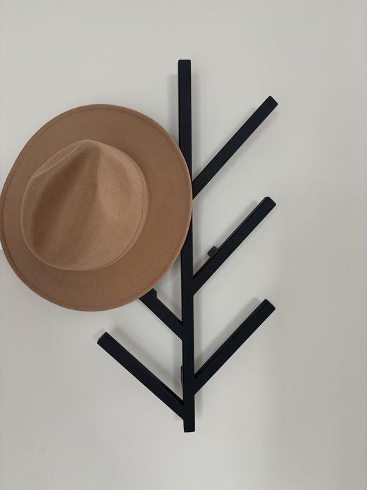 Metalowy wieszak na ubrania