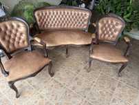 Conjunto de Cadeirǒes para restaurar
