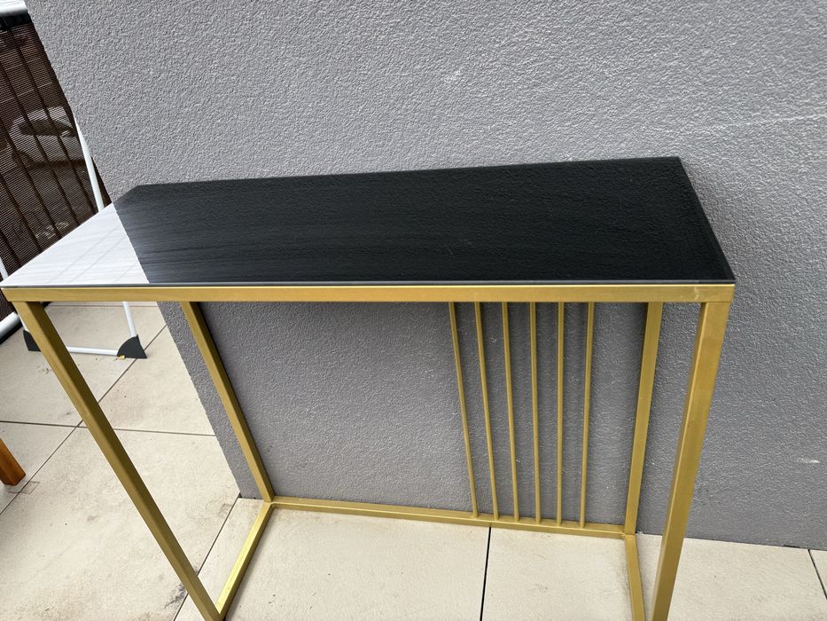 Konsola przepokój 80cm czrne szklo zlote mat nogi