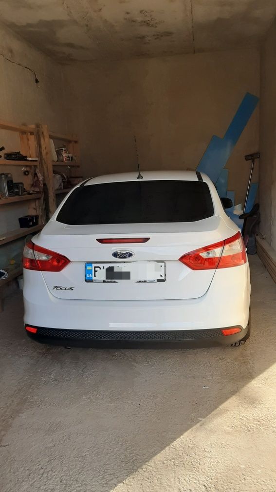 Ford Focus 3 sedan 1.6