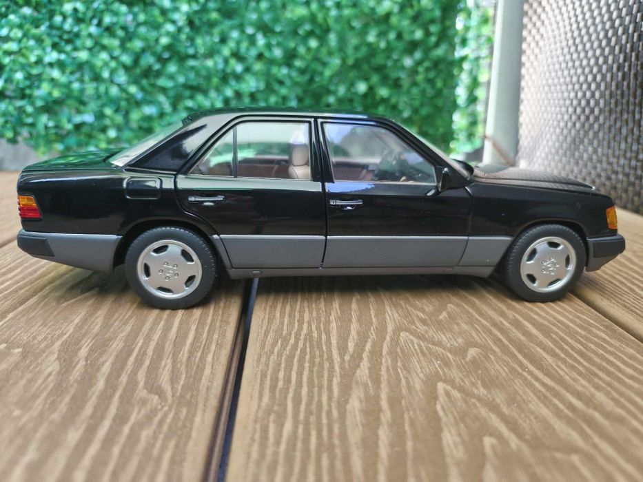 1:18 Mercedes 230E W124