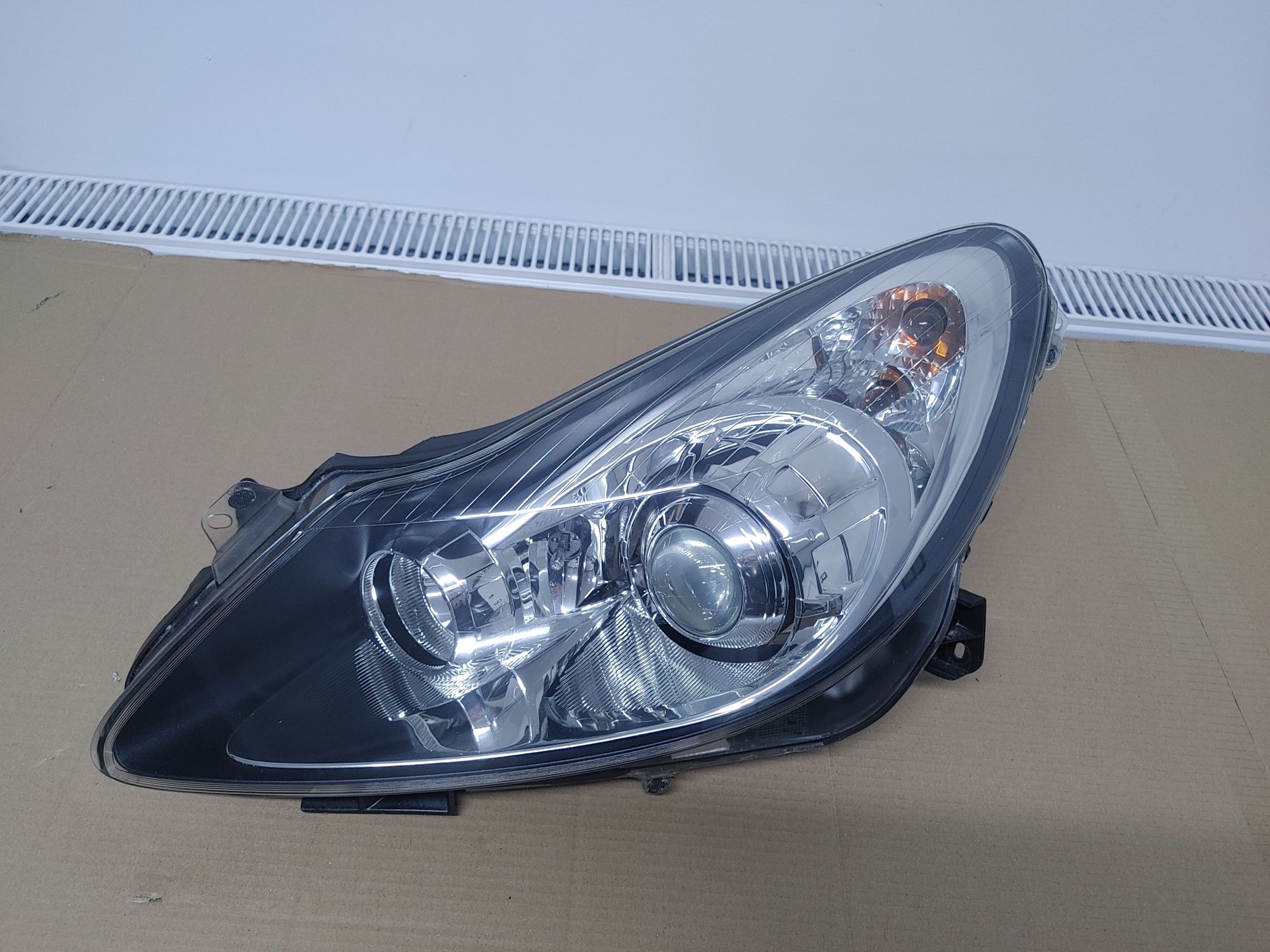 Lampa Opel Corsa D L