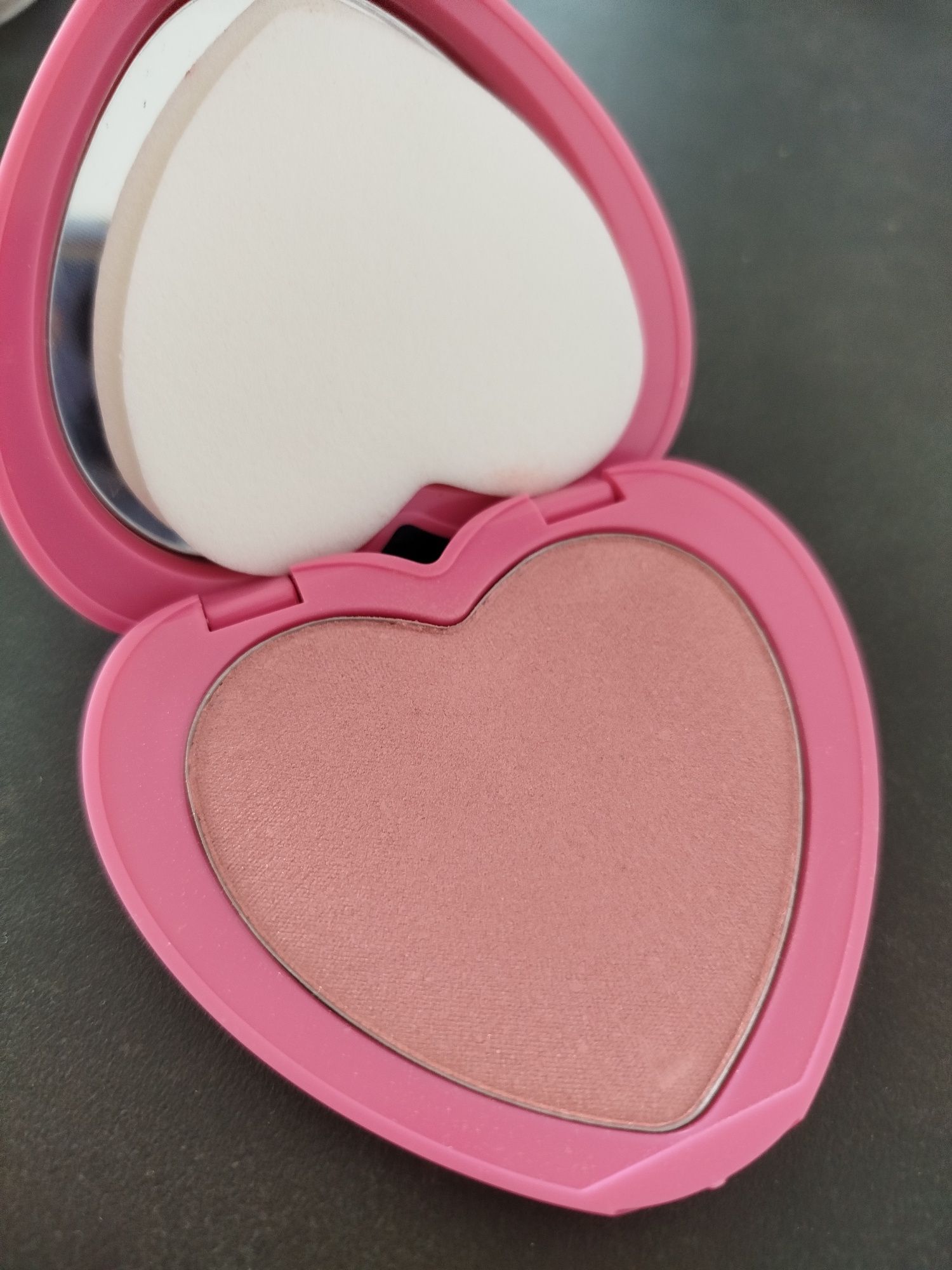 Róż Glam Shop blady róż