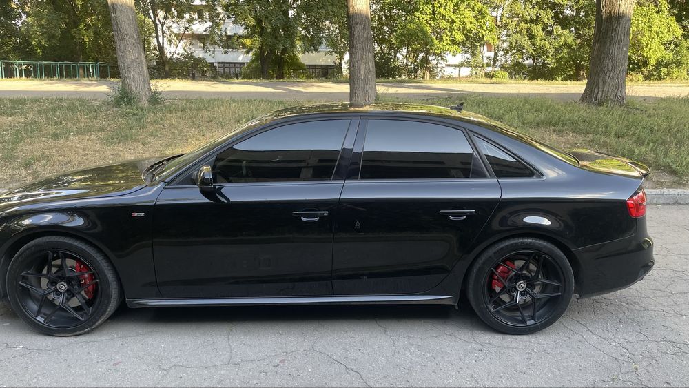 Audi a4 quatro s line
