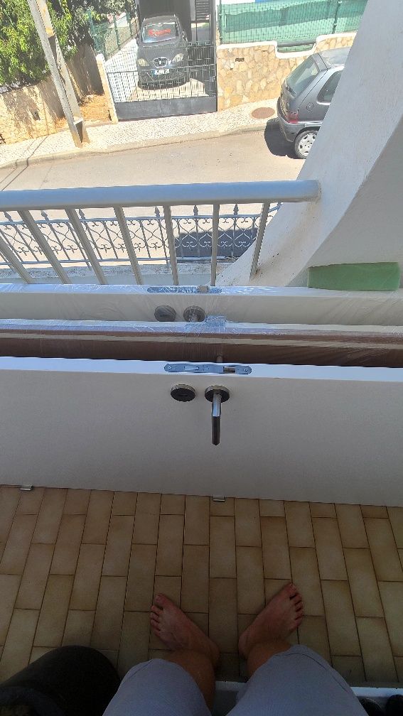 Portas brancas novas