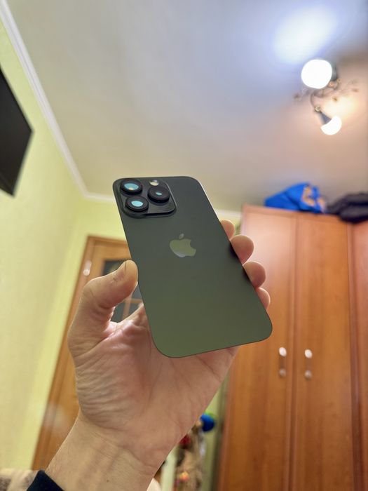Задняя крышка Iphone 15 Pro в зборе