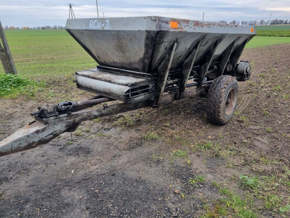 Rozsiewacz piast rcw3 do wapna tasmowy Siewka piaskarka