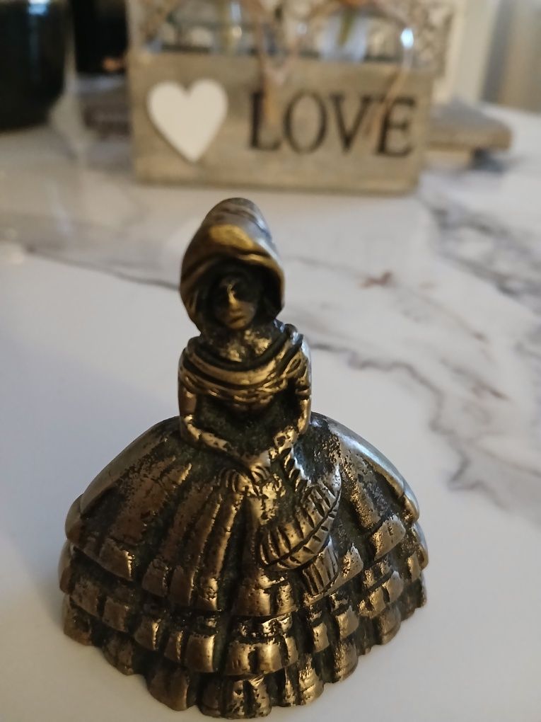 Campainha de mesa Dama antiga