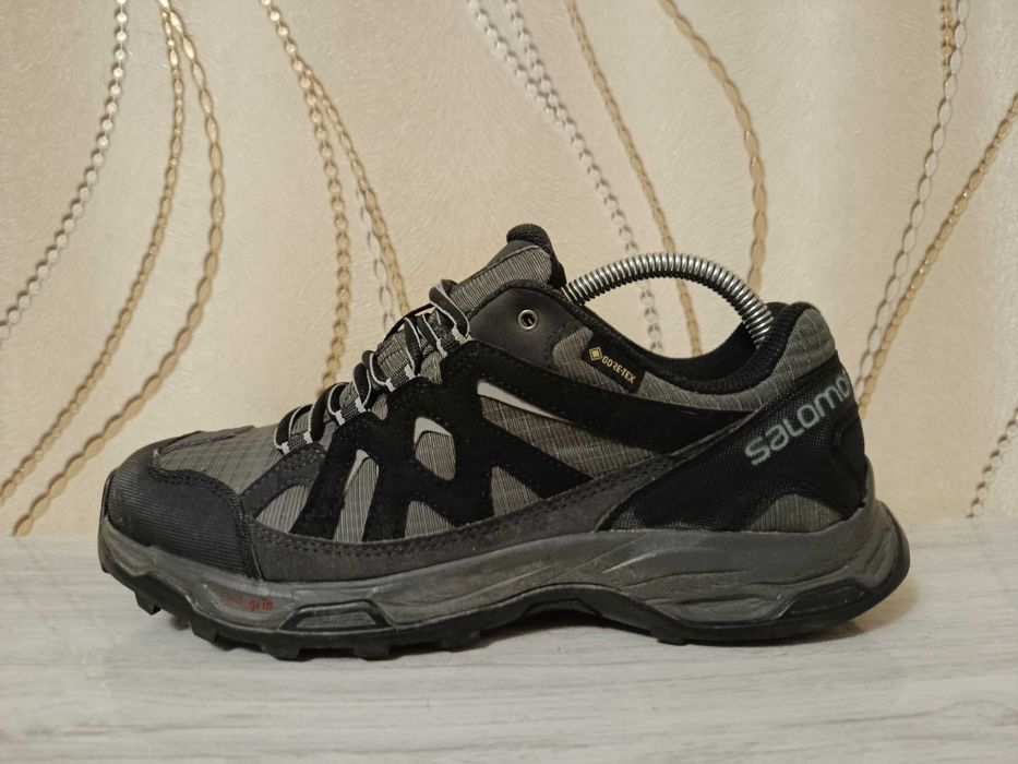 Водостойкие термо кроссовки  Salomon Gore-Tex стелька 27 см