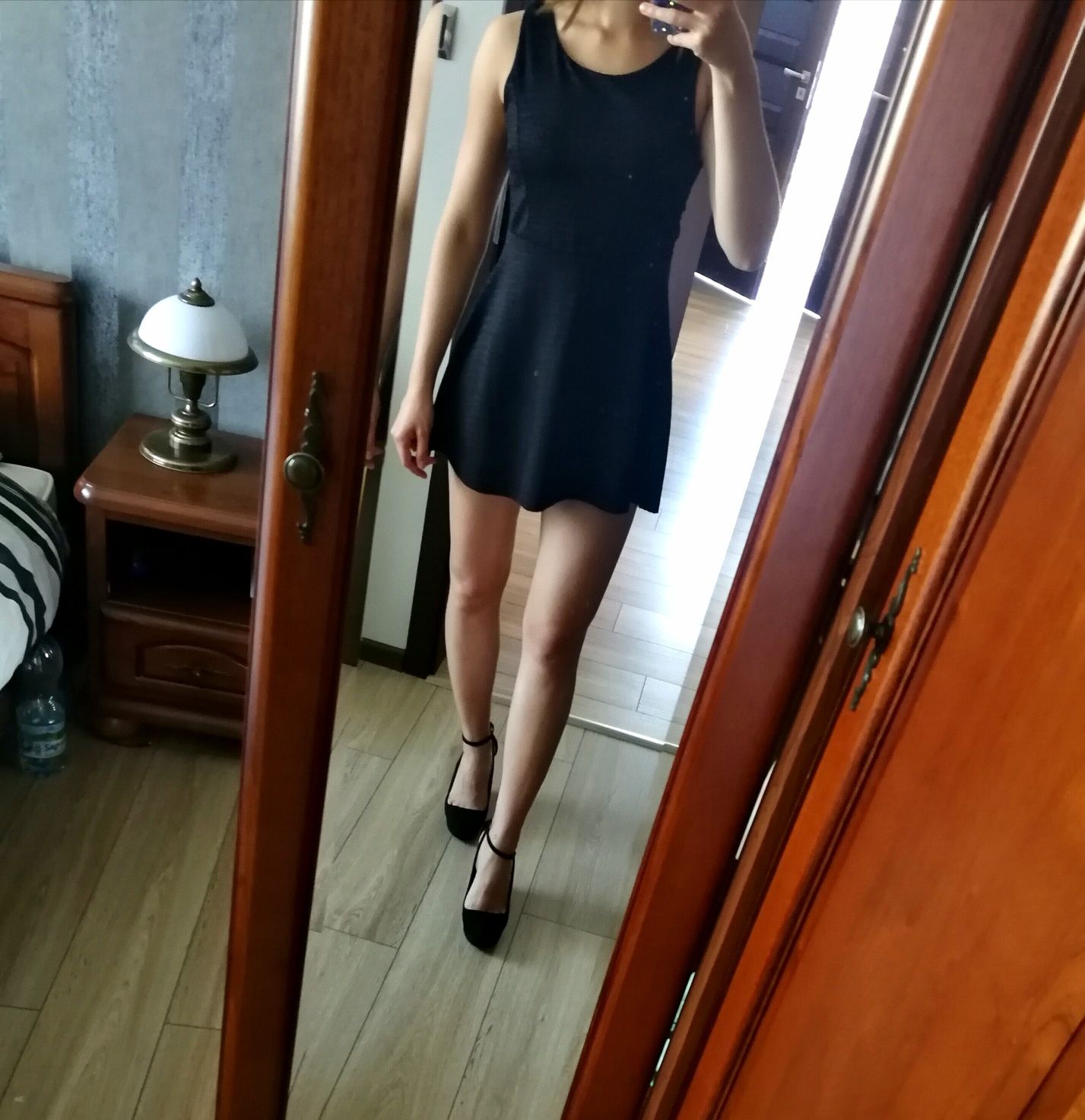 Czarna sukienka s xs