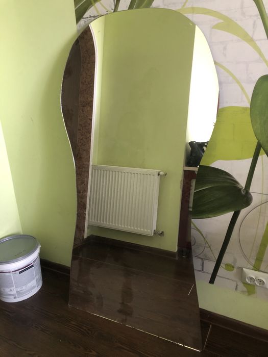 Продаються дзеркала