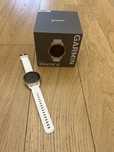 Garmin Vivoactive 4s – biały pasek, złota koperta