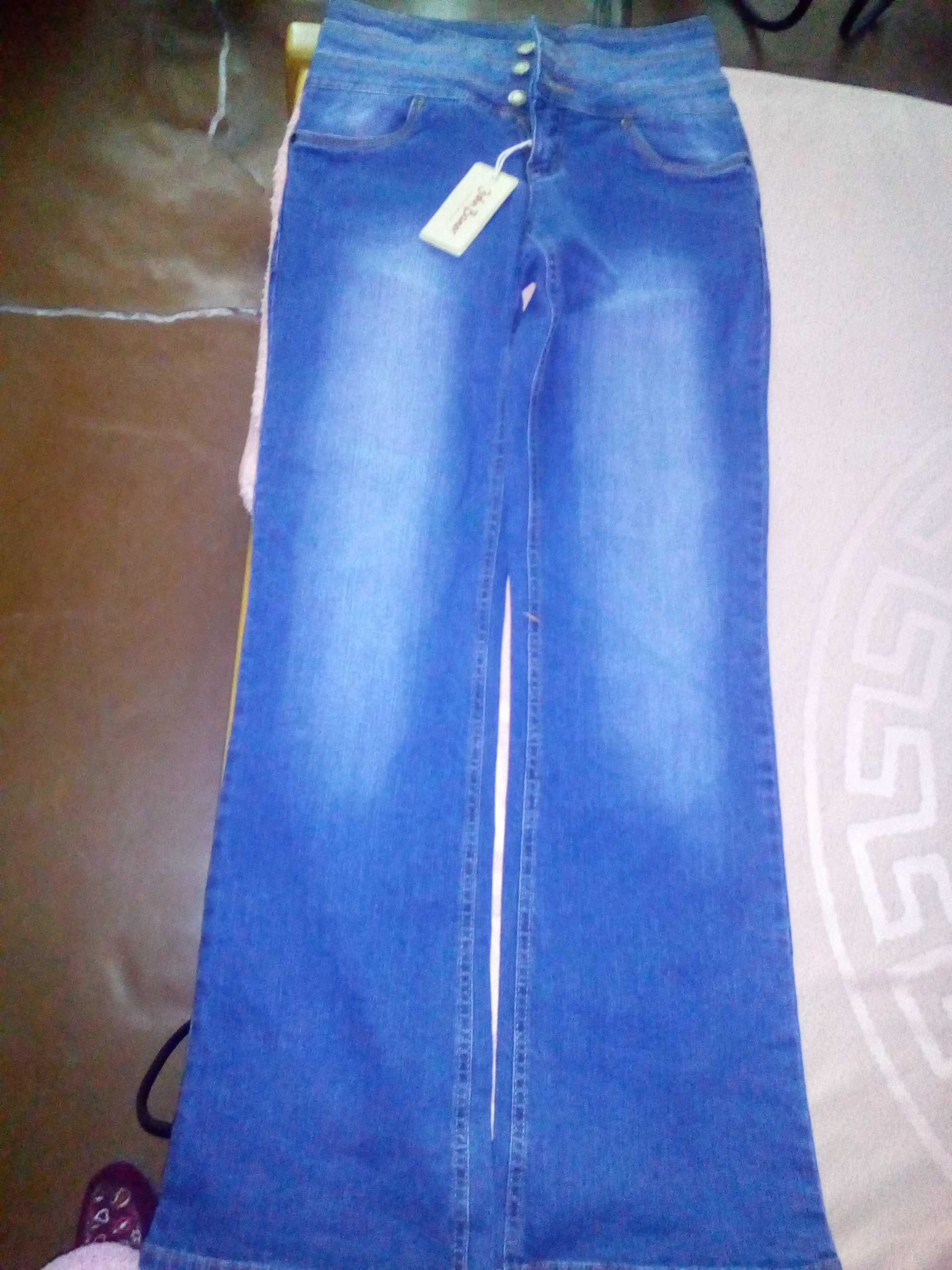 Женские джинсы новые 42 размер