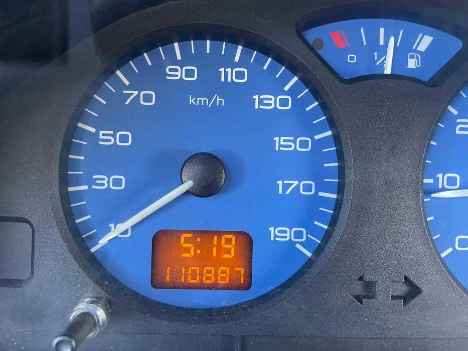 Peugeot 106 1.0 Gasolina – 2001 – 111.000 km – €2.100 (negociável)