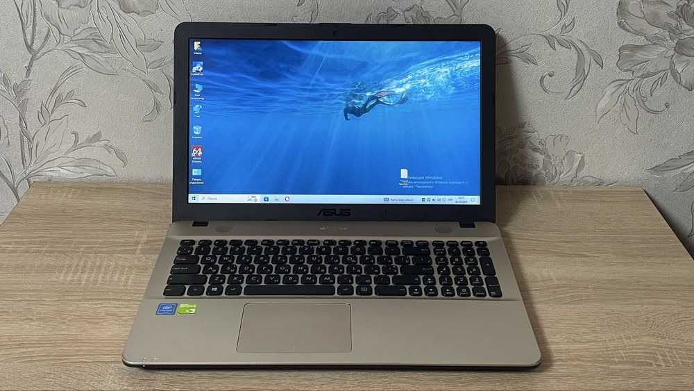 Asus VivoBook – ідеальний варіант для студента чи школяра