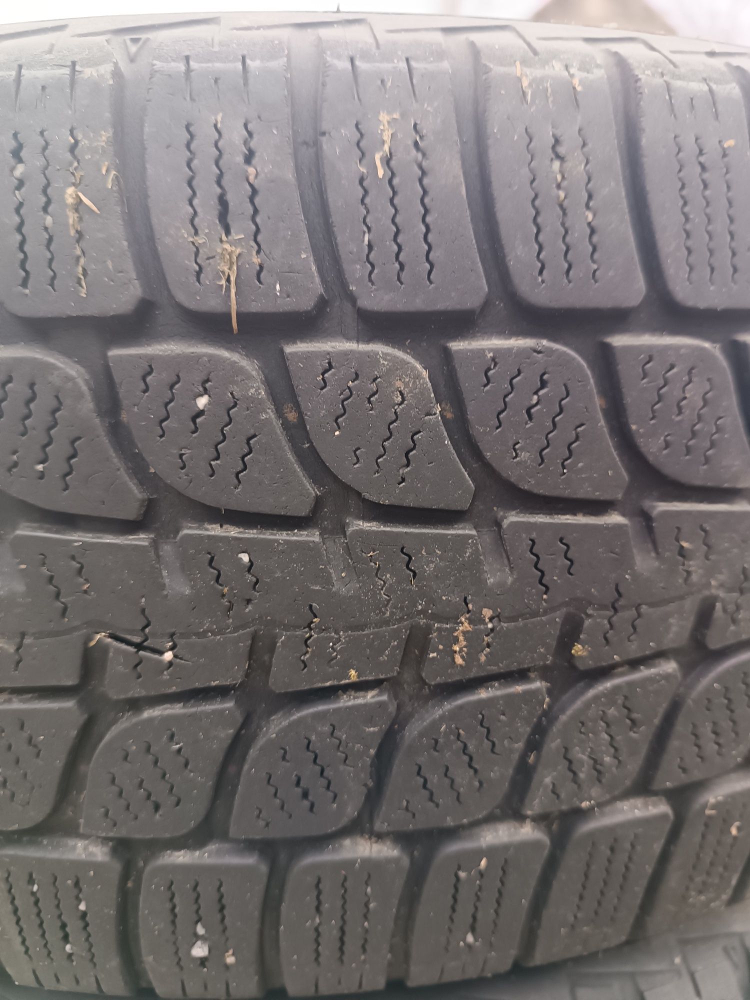 Opony Bridgestone blizzak  17''