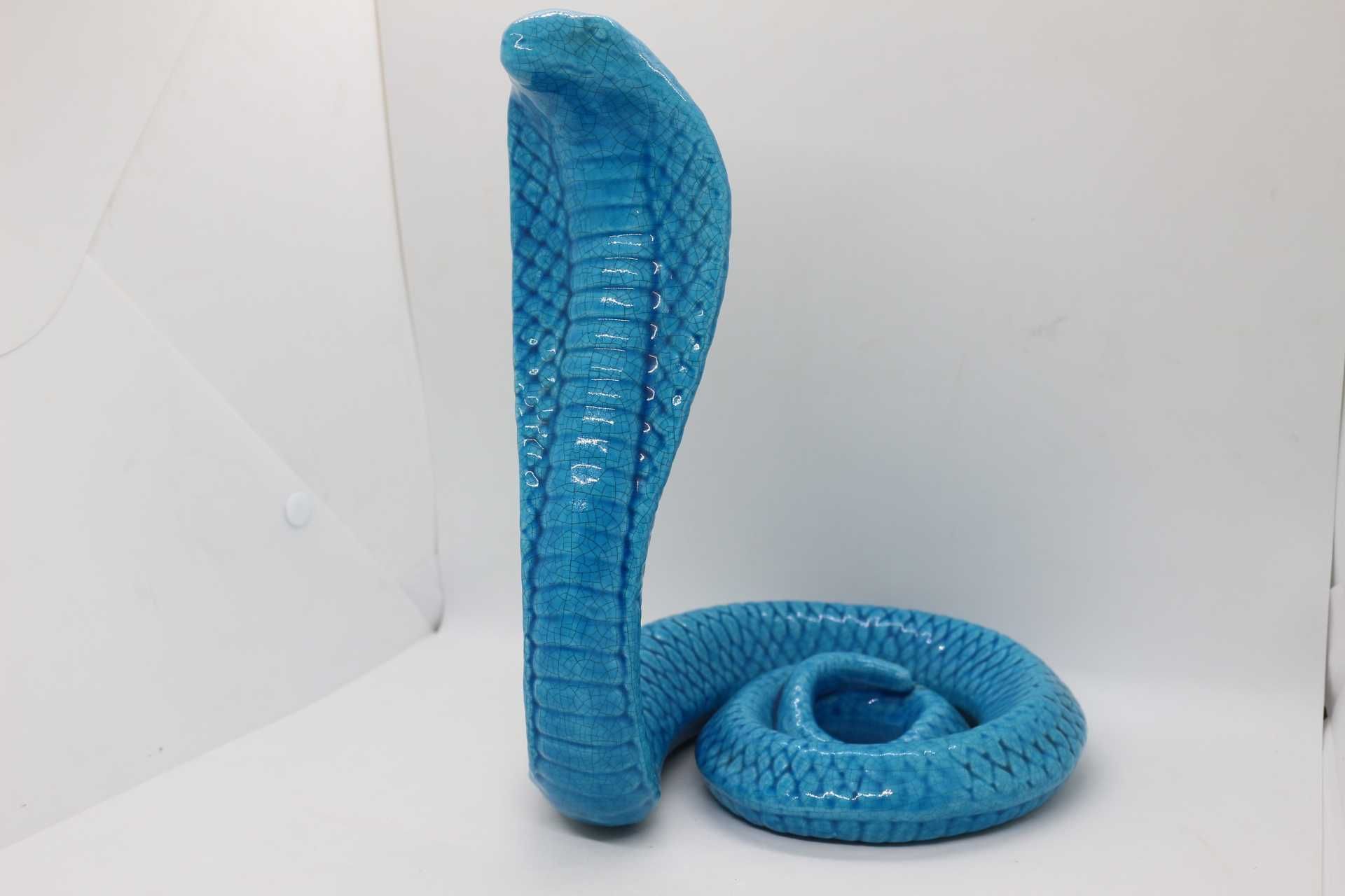 Rara Figura Cobra ou Serpente em Porcelana Chinesa Azul Turquesa XX