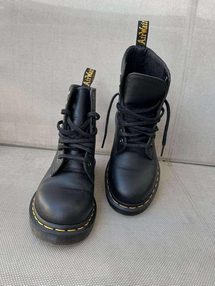 Botas Dr. Martens 1460 caveira -ediçao limitada 37